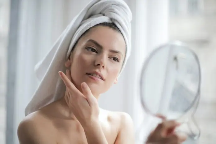 5 produse bio şi naturale pentru îngrijirea corpului pe care trebuie să le iei în calcul pentru a avea grijă de aspectul şi sănătatea pielii tale